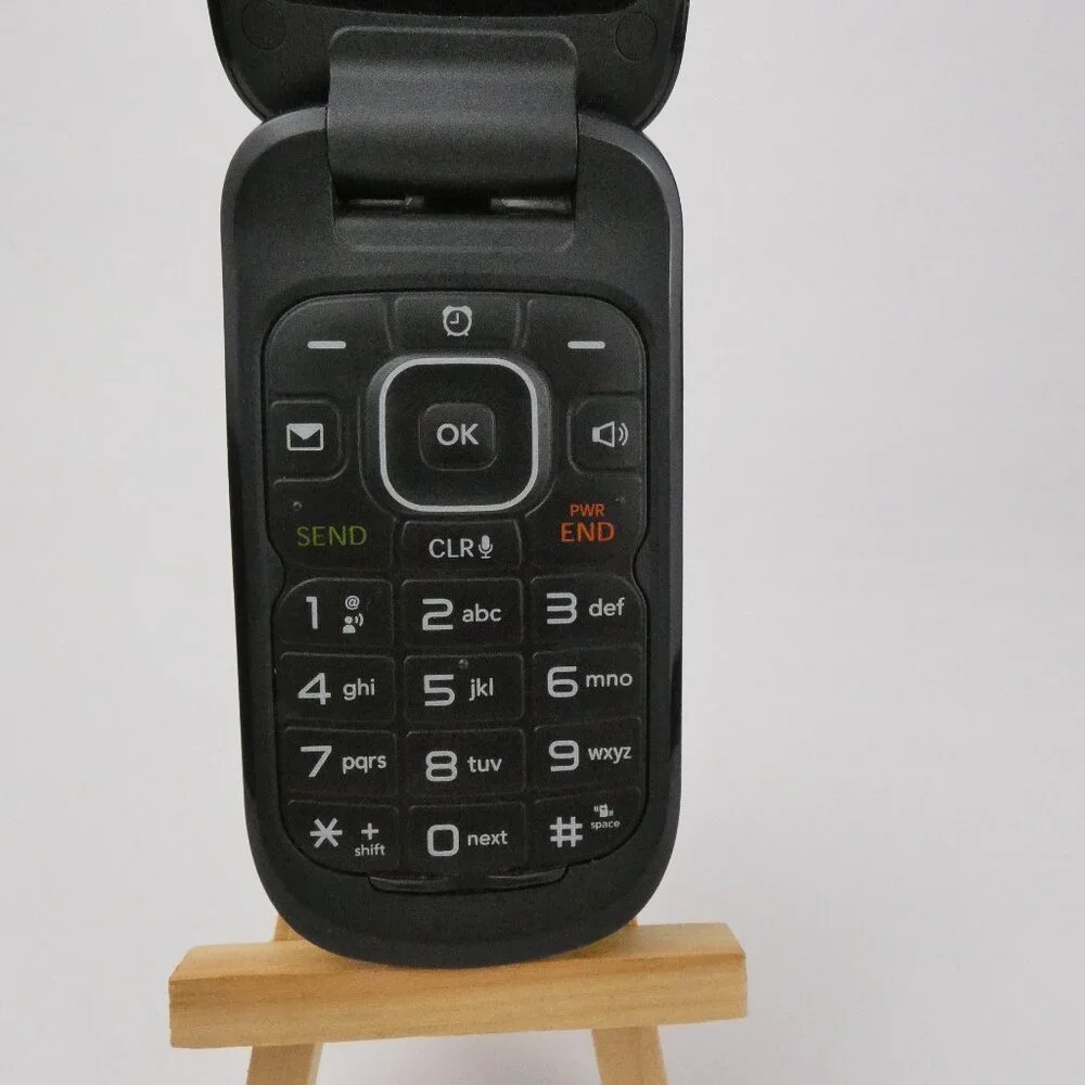 LG VN170 Revere 3 Verizon Flip Cell Phone 128 MB Factory Reset